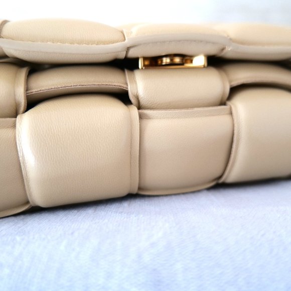 BRAND NEW NEVER USED BOTTEGA VENETA CHAIN CASSETTE BAG - BEIGE - Picture 12 of 16